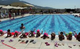 Buharkent Yüzme Havuzu, son 3 yılda 15 bin kişiyi ağırladı