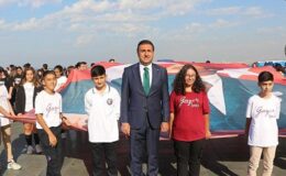 İzmir’de 2022-2023 Eğitim Öğretim Yılı İlk Ders Zili Çaldı