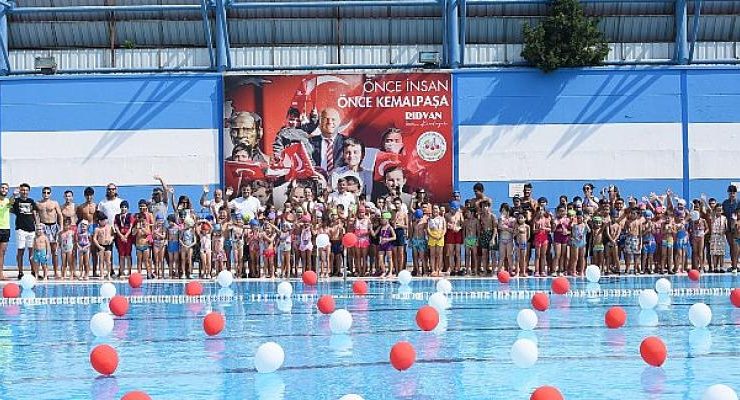 Kemapaşa’da Yüzlerce Çocuk Yüzme Öğrendi