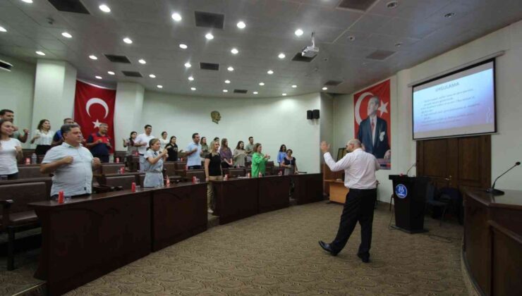 Nazilli Belediyesi personeline ‘kurum içi iletişim’ semineri verildi