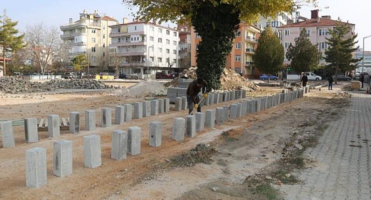 Karaman Belediyesi şehrin muhtelif bölgelerinde gerçekleştirdiği saha çalışmalarını aralıksız sürdürüyor
