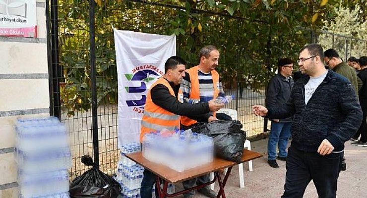 Mustafakemalpaşa Belediyesi KPSS’ye Giren Adayların Heyecanlarına Ortak Oldu