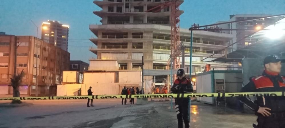 İzmir’deki vinç faciasında 4 tutuklama