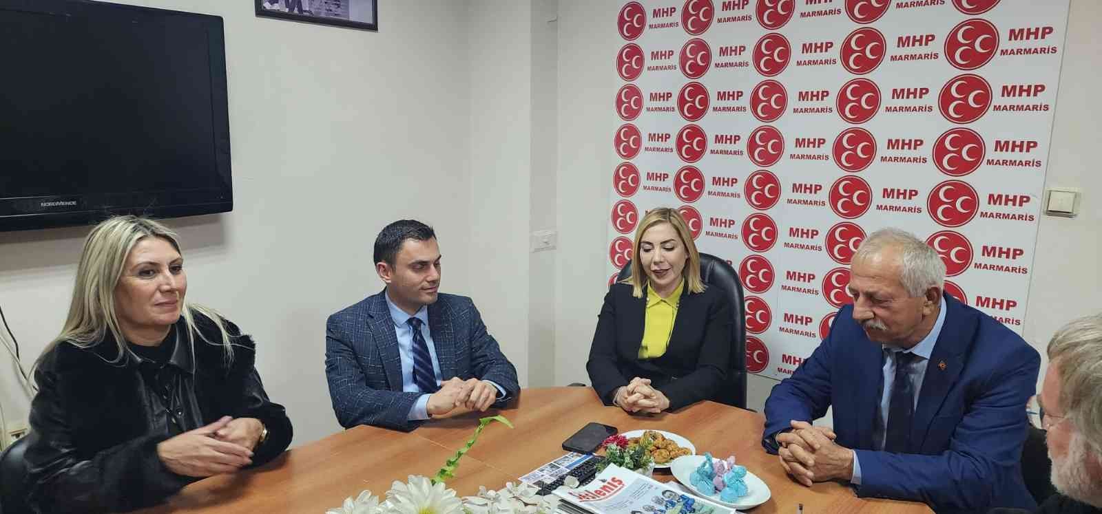 AK Parti Muğla Milletvekili Gökcan, Marmaris’te görüşmelerde bulundu