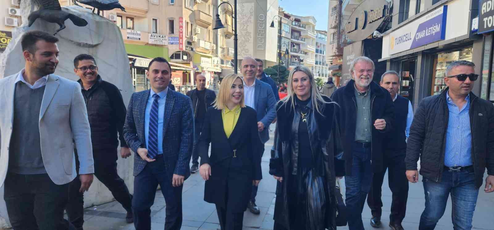 AK Parti Muğla Milletvekili Gökcan, Marmaris’te görüşmelerde bulundu
