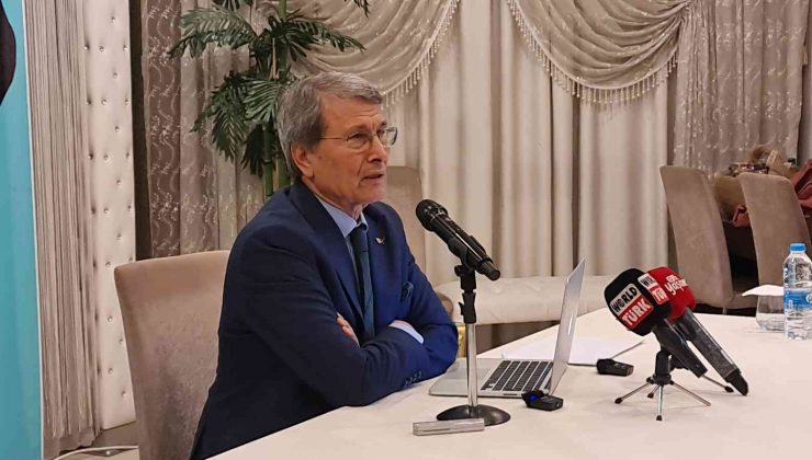Prof. Dr. Halaçoğlu, “Akdeniz ve Türkiye’deki gelişmeler” konferansında konuştu