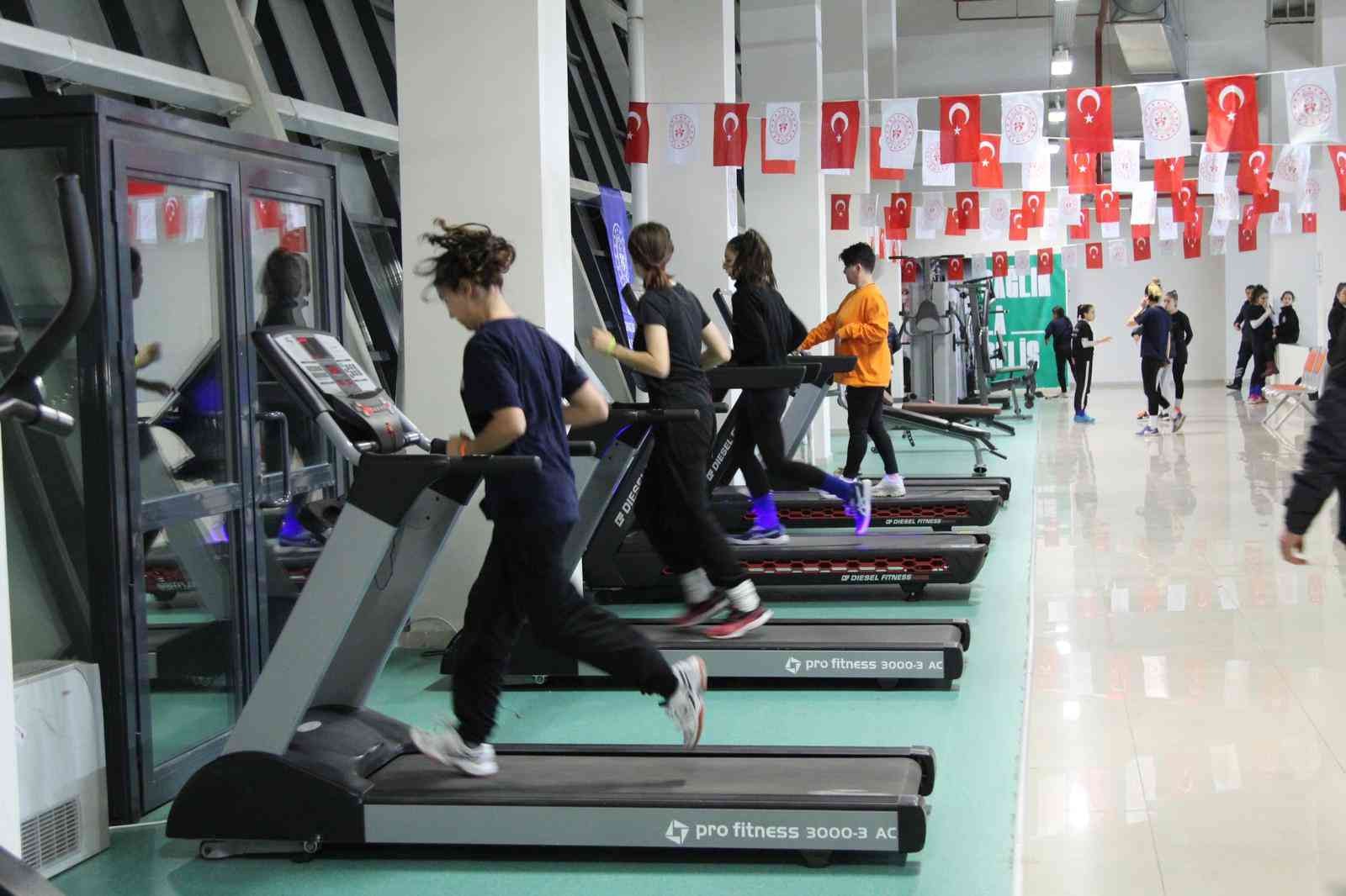 Menteşe’de ücretsiz fitness salonu açıldı