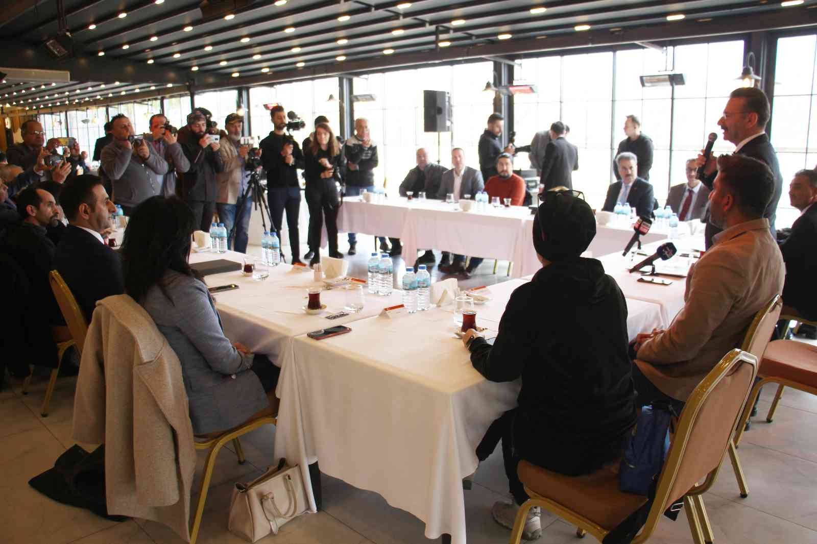 Vali Aksoy, gazeteciler ile kahvaltıda buluştu