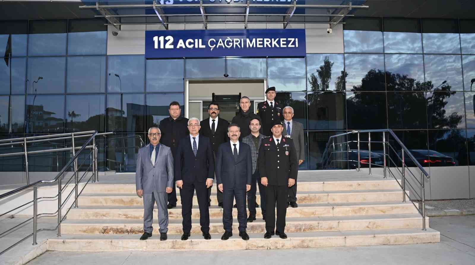 Aydın Valisi Aksoy, 112 Acil Çağrı Merkezi personelinin yeni yılını kutladı