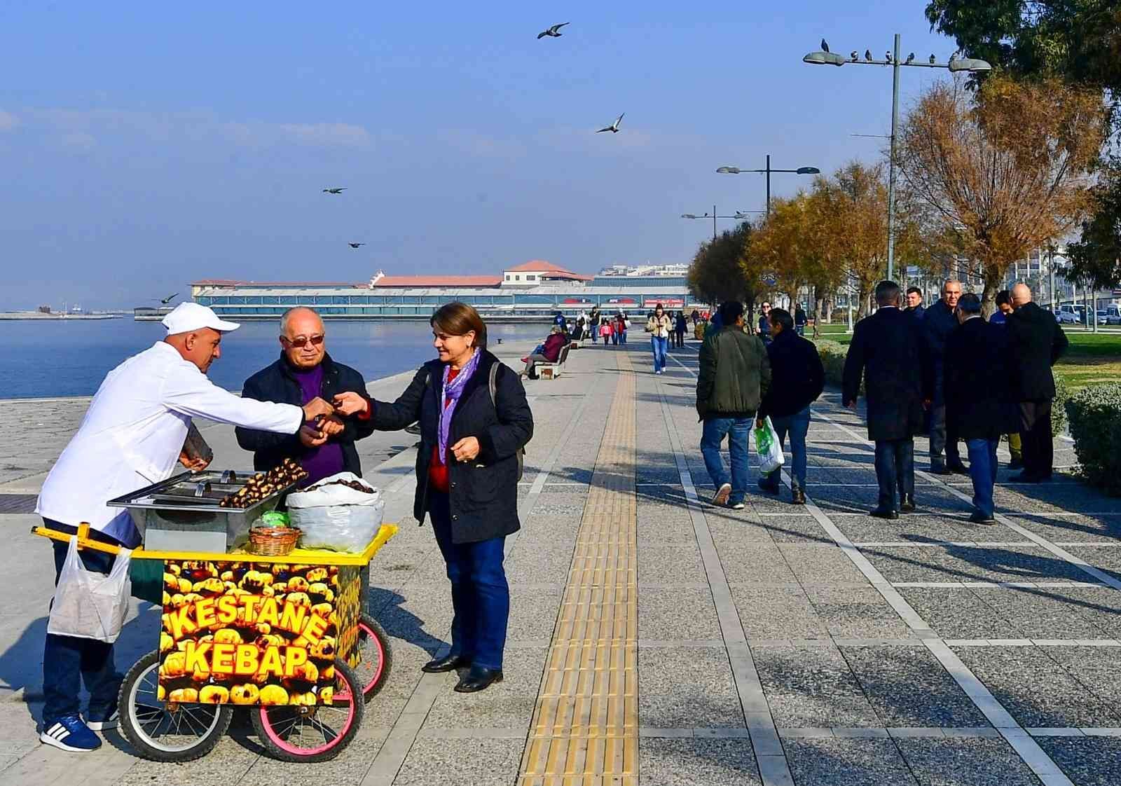 İzmir’de sokak satıcıları artık zabıtadan kaçmayacak