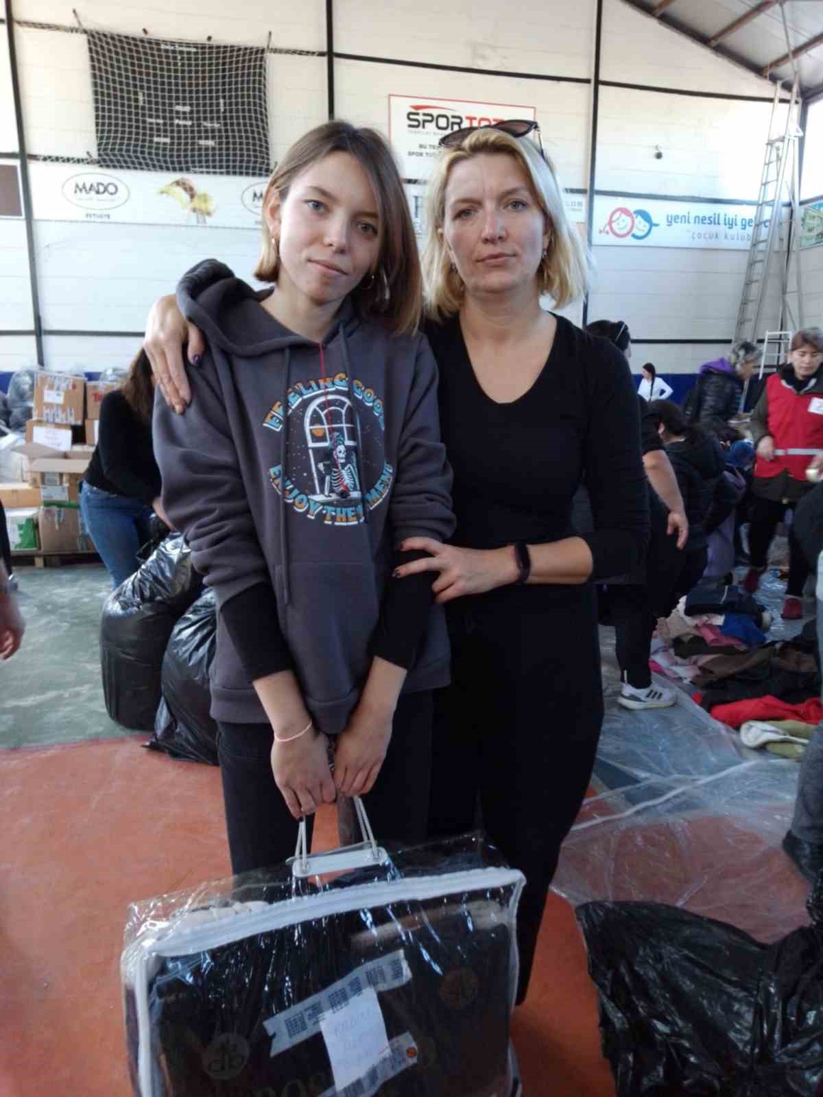 Ukraynalı anne ve kızının vefası takdir topladı