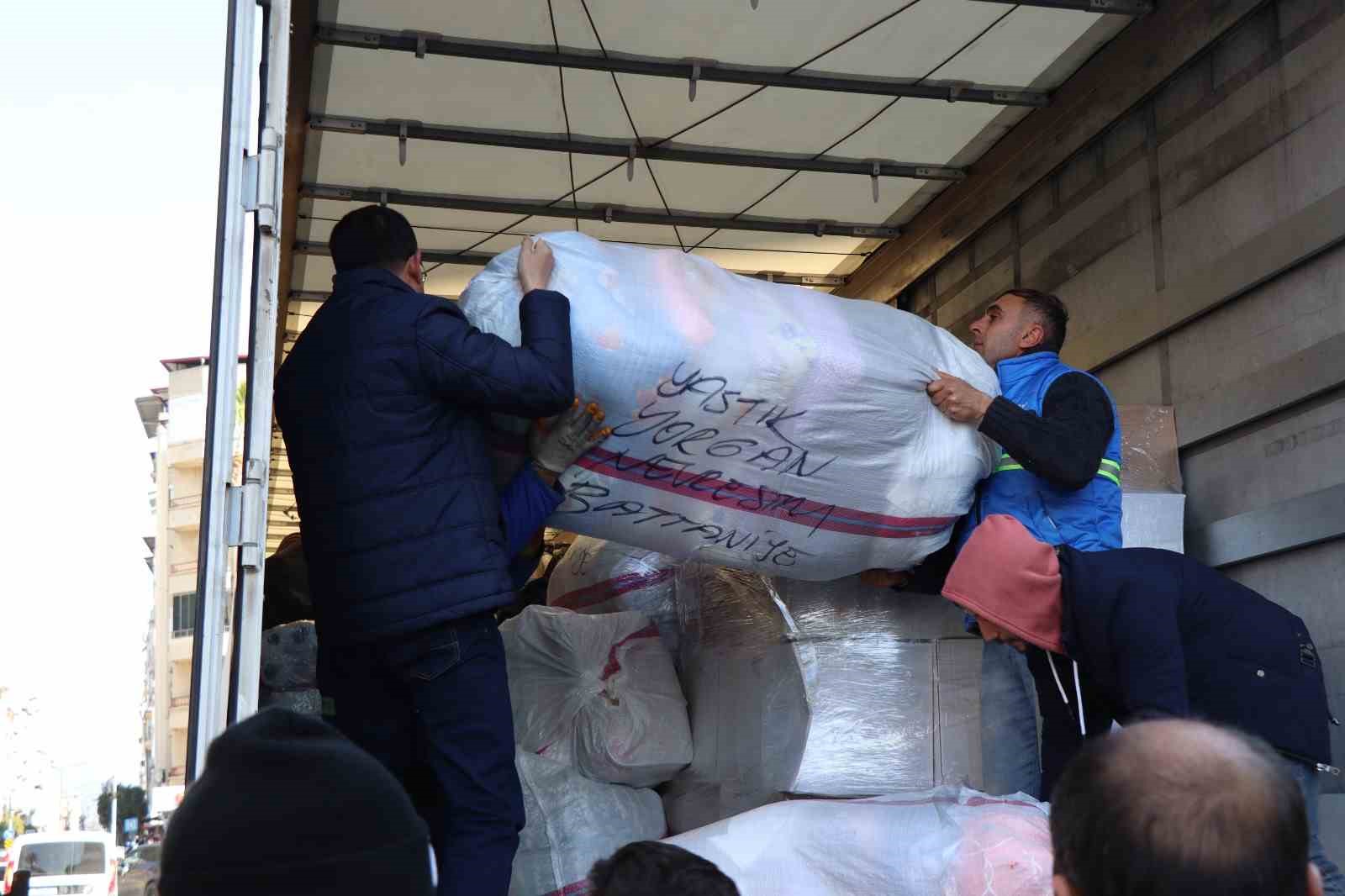 Nazilli’den 117’nci yardım aracı deprem bölgesine gönderildi