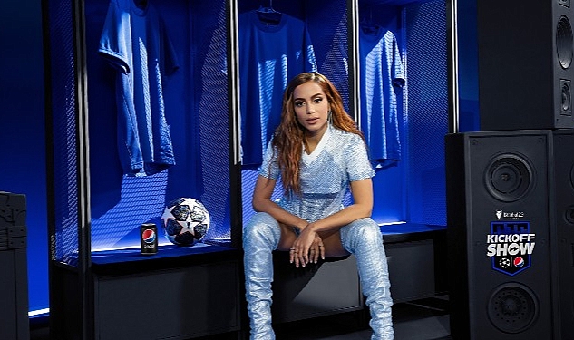 Ünlü Brezilyalı pop süperstar Anitta, GRAMMY ödüllü Burna Boy ile Pepsi'nin sunacağı 2023 UEFA Şampiyonlar Ligi Final Maçı Açılış Töreni'nde sahne alacak