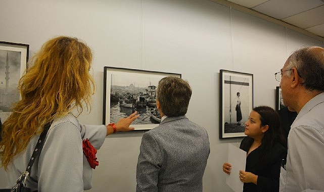 Fotoğrafın ustası Ara Güler'in &apos;İstanbul ve İzmir Fotoğrafları' sanatseverlerle buluştu