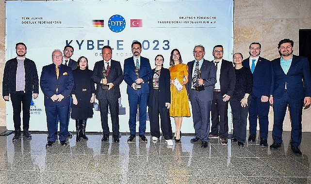 Alman-Türk Dostluk Federasyonu'ndan Başkan Soyer'e “Kültür Ödülü"