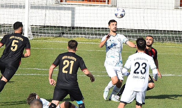 Nilüfer Belediye FSK 2023'ü 5 gollü galibiyetle kapattı