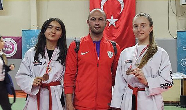 Foça Belediyespor Kulübü, Taekwondo Yıldızlar İzmir İl Şampiyonası'nda bir altın ve iki bronz madalya ile kürsüye çıktı