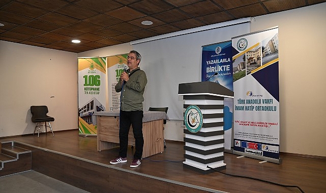 Selçuklu Belediyesi “Okumadığın Gün Karanlıktasın" temasıyla Kütüphaneler Haftası'nda başlattığı okur yazar buluşmaları ile yazarlar ve öğrencileri bir araya getiriyor