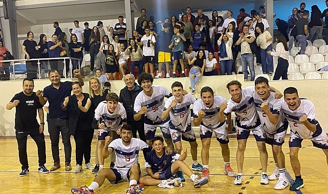 Efes Selçuk Belediyesi bünyesinde kurulmuş olan Efes Selçuk Salon Sporları Kulübü şampiyon oldu