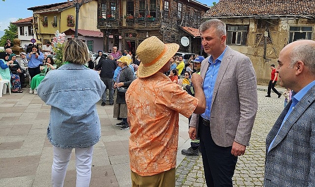 Gölcük Belediyesi, İl Kültür ve Turizm Müdürlüğü ile Kocaeli Gölcük Turizm Birliği Başkanlığı işbirliğinde Saraylı'da düzenlenen etkinlikte Türk Mutfağı Haftası kutlandı