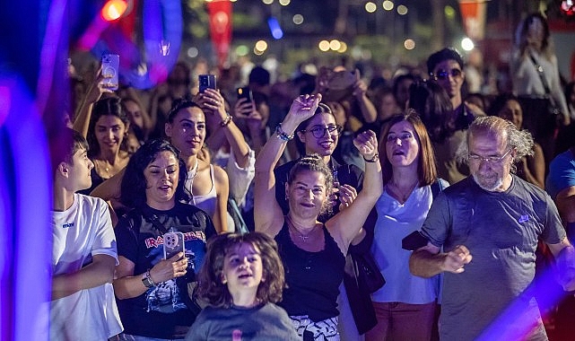 Konak'ta 19 Mayıs'a coşkulu kutlama