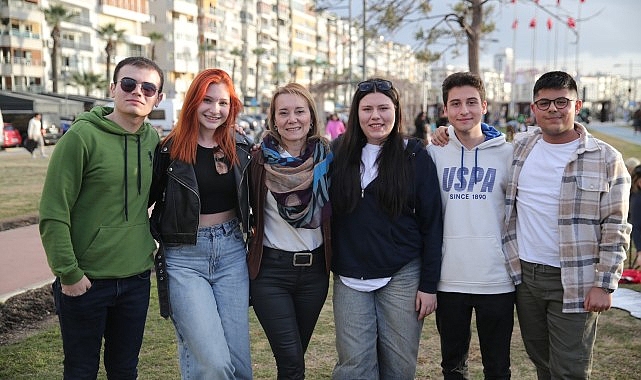 Konak'ta Günbatımında Gençlik Buluşması var