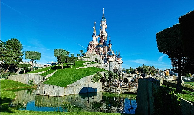 Masallar diyarı Disneyland'ı keşfetmek için acele et!