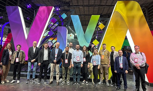 Türkiye'den 10 girişimci, startup ve teknoloji fuarı VivaTech'e katıldı