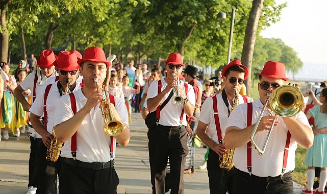 Küçükçekmece Belediyesi ve Seiba Uluslararası Hikâye Anlatıcılığı Merkezi'nin ortaklaşa düzenlediği 'V. Uluslararası Masalİstanbul' Festivali, Göl Kenarı Amfi Tiyatro'da başladı