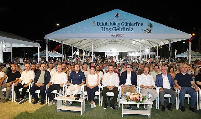 3. Dikili Kitap Günleri'nde “Yerel Yönetim ve Genel Siyaset" Konuşuldu